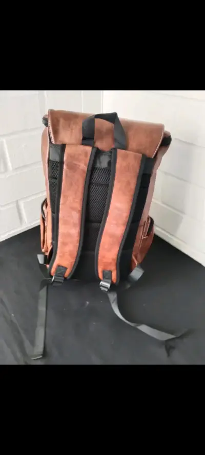 Mochila de ecocuero marrón - miniatura 3