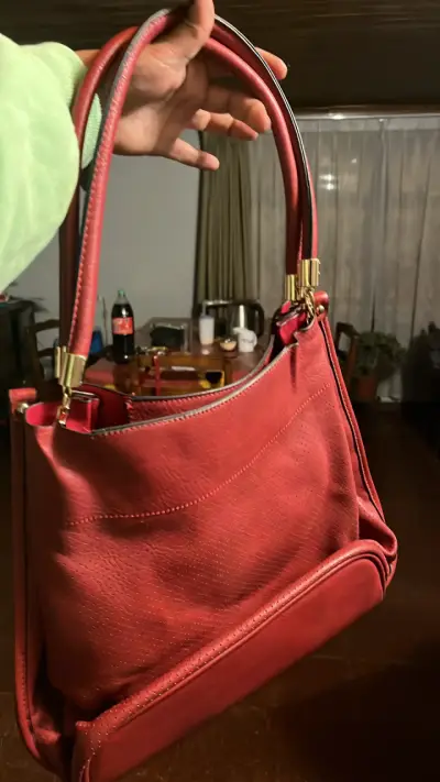Cartera roja de cuero - miniatura 1