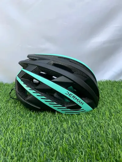 Casco de ciclismo negro con verde - miniatura 2