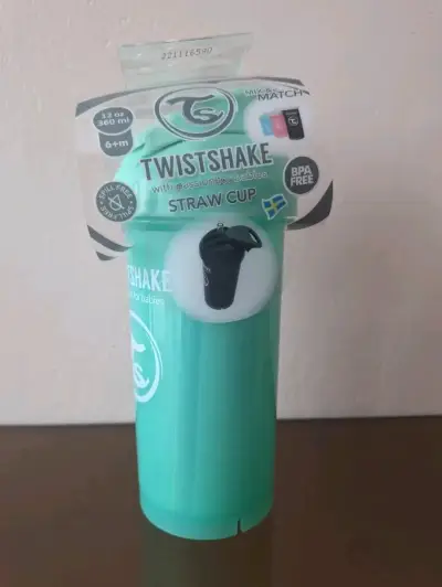 Vaso con bombilla Twistshake Straw Cup - miniatura 1