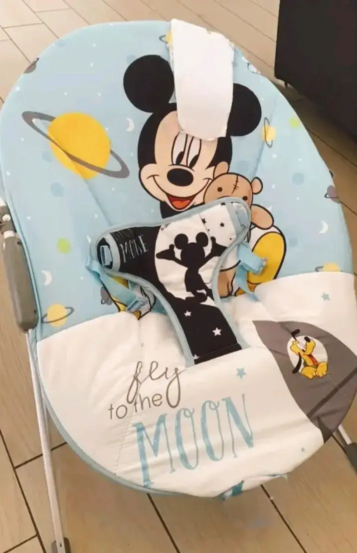 Silla mecedora Mickey Mouse