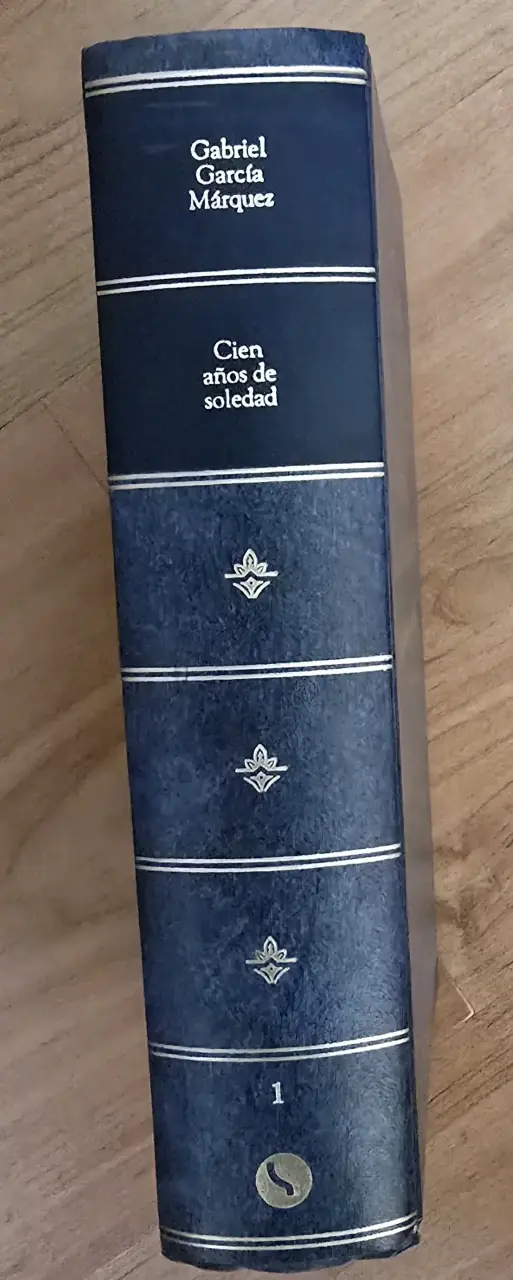 Libro Cien años de soledad - 2