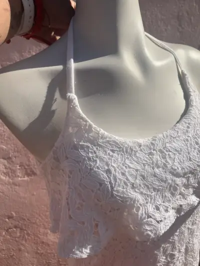 Vestido blanco encaje sin mangas - miniatura 2