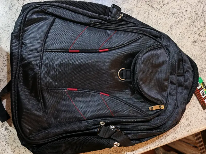 Mochila negra multiusos - 2