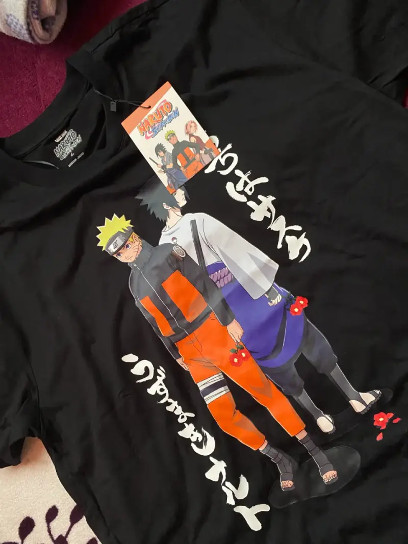 Polera Naruto Shippuden negra