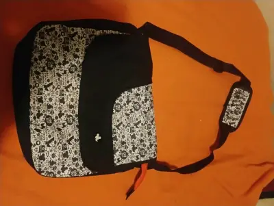 Bolsos a $3000 c/u - miniatura 1