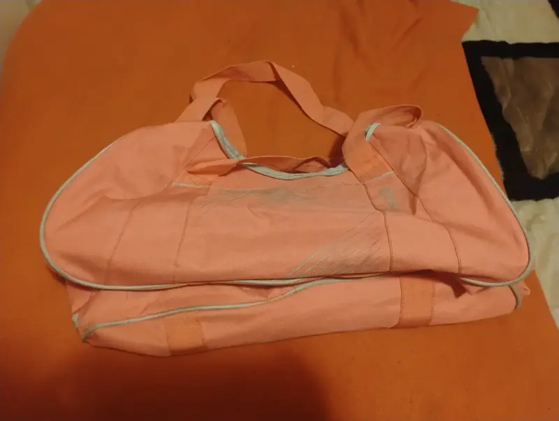 Bolsos a $3000 c/u - 6