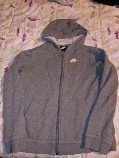 Polerón gris Nike original con capucha - miniatura 1