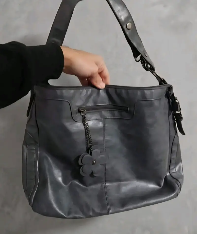 Bolso de cuero gris oscuro