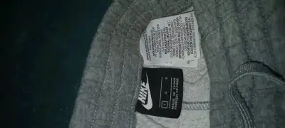 Pantalones deportivos grises Nike - miniatura 2