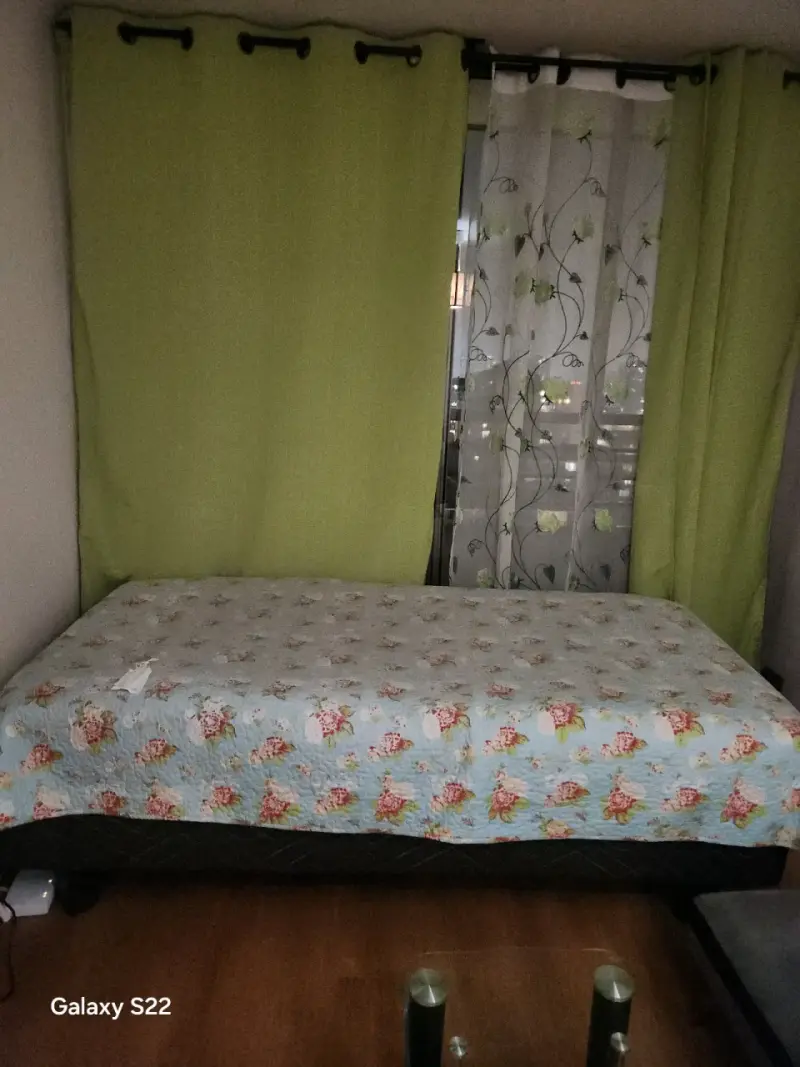 Cama individual con colchón floral - 2