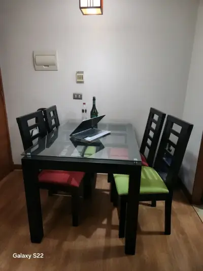 Mesa comedor vidrio y sillas - miniatura 1