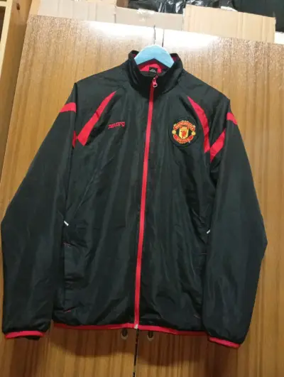 Chaqueta negra Manchester United, producto oficial - miniatura 1