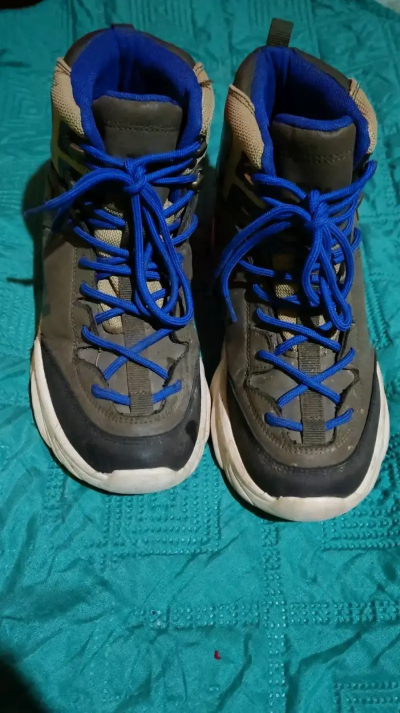 Botas de senderismo grises con azul - 1