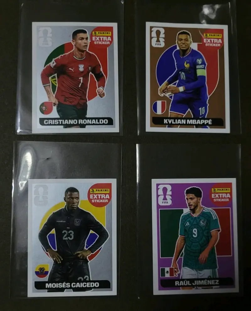 Pack de láminas Panini FIFA - 2