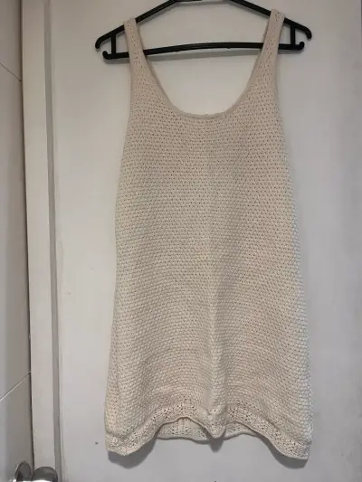 Vestido tejido color beige - miniatura 1