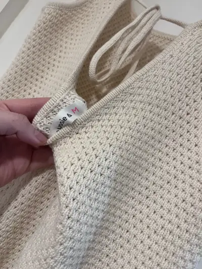 Vestido tejido color beige - miniatura 3