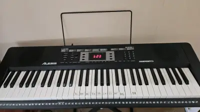 Teclado eléctrico Alesis Harmony 61 - miniatura 1