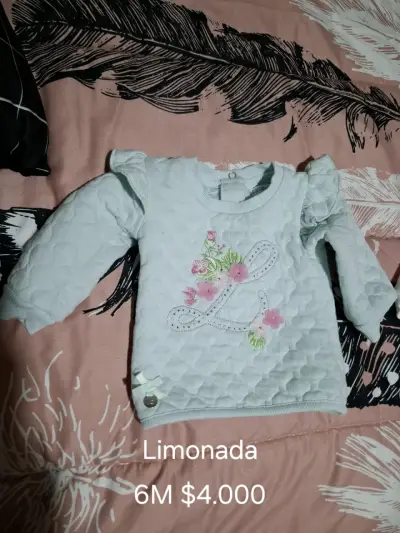 Vendo ropa de bebé niña - miniatura 1