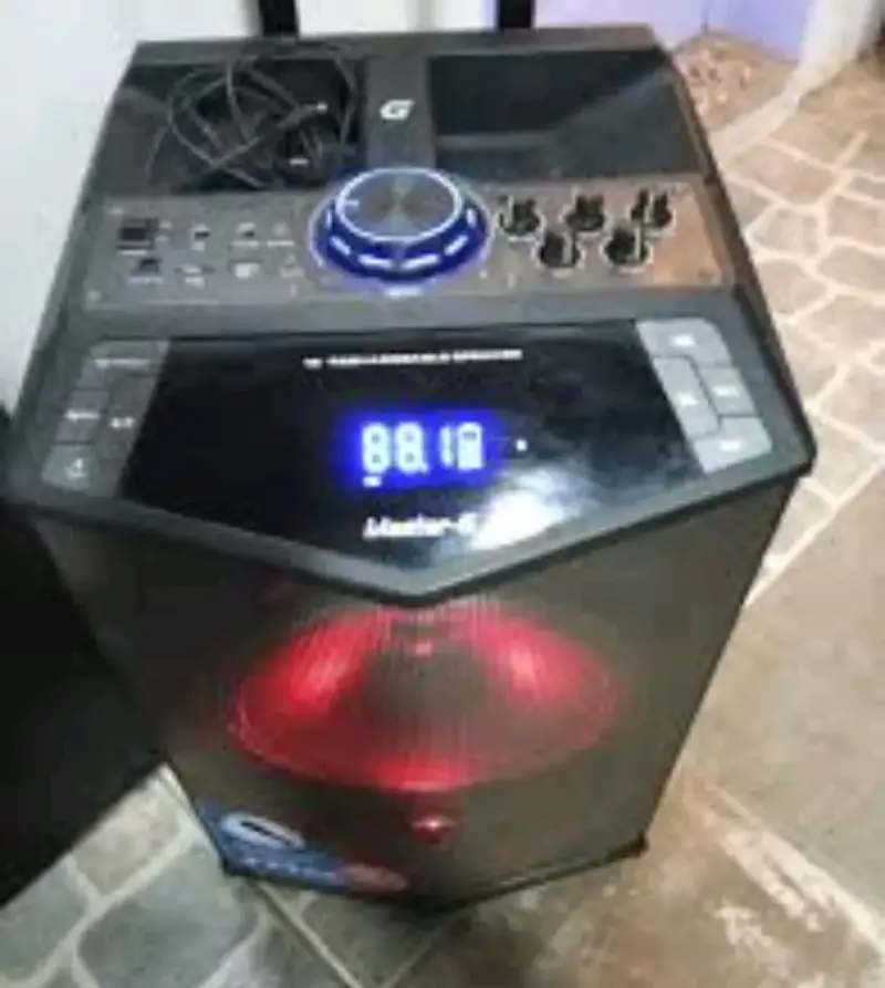 Parlante Master-G con control