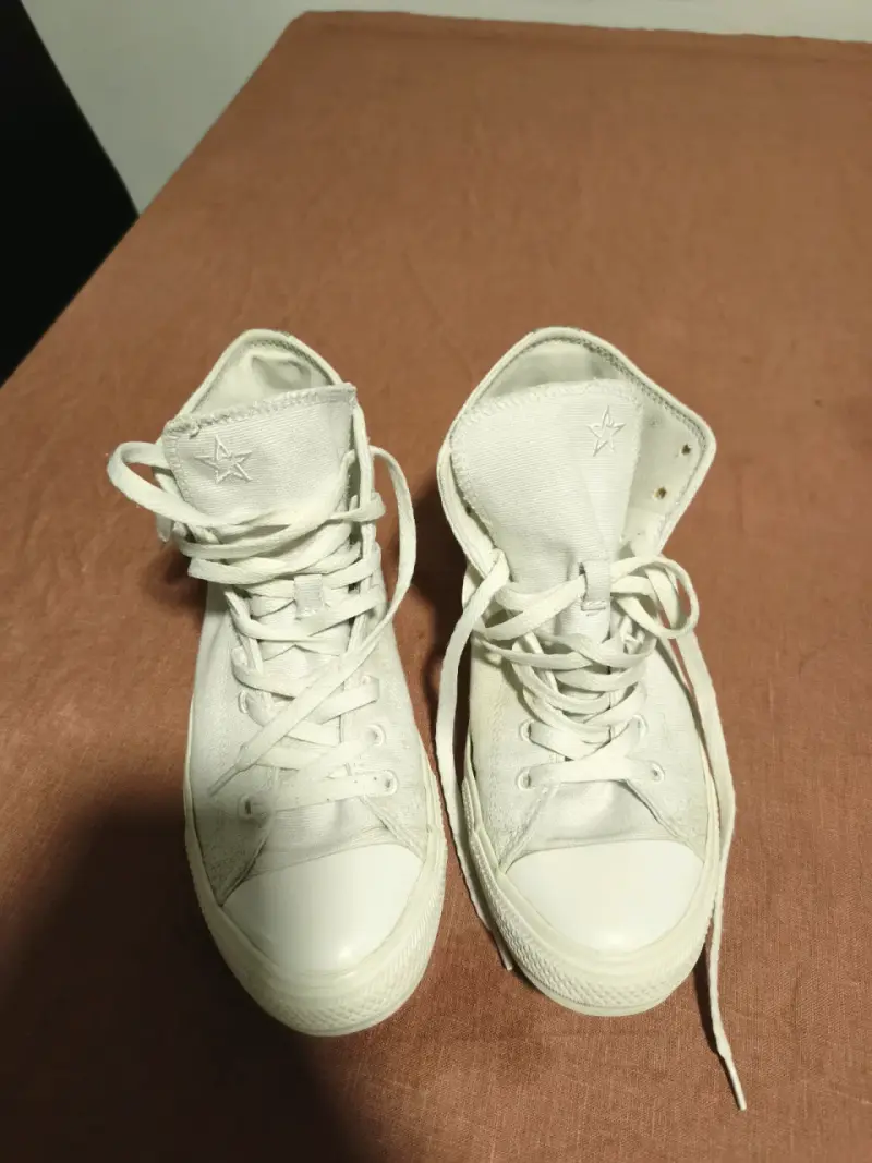 Zapatillas blancas de lona - 1