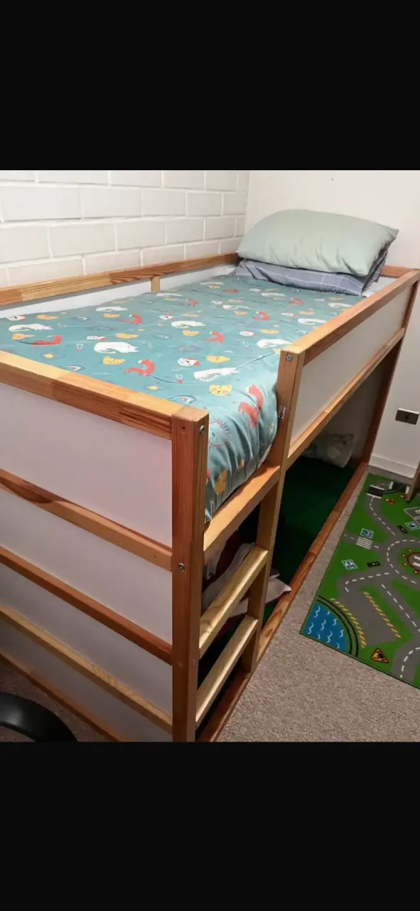 Cama alta infantil de madera - 2
