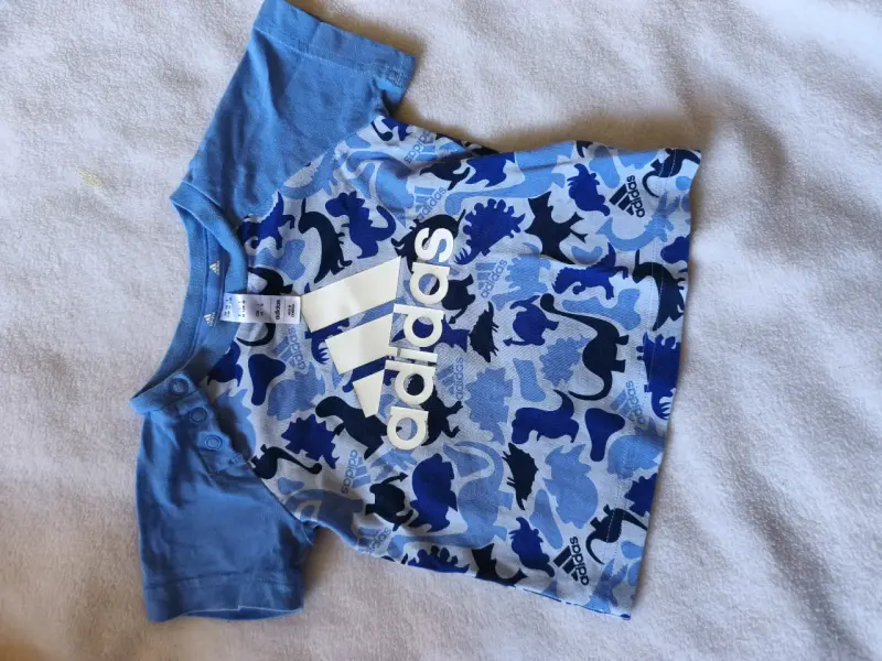 Polera infantil Adidas azul