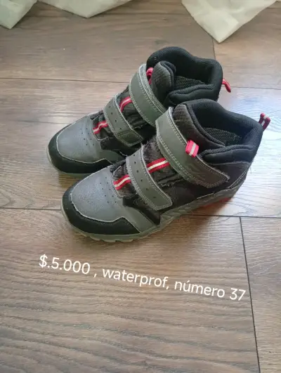 Niño y adulto - miniatura 2
