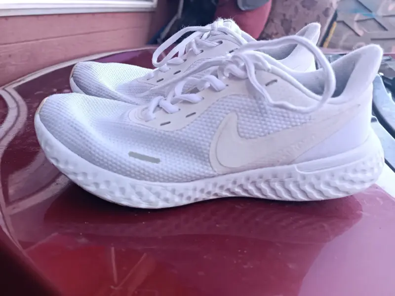 Zapatillas deportivas blancas Nike