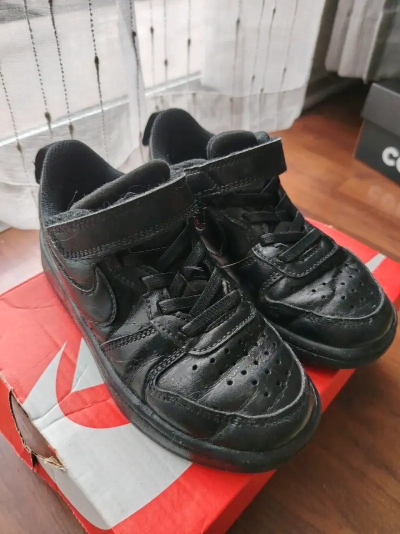 Zapatillas negras de cuero con velcro - 3