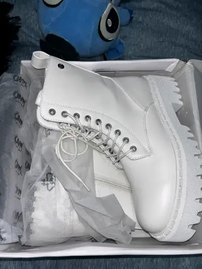 Botas blancas con plataforma - miniatura 2