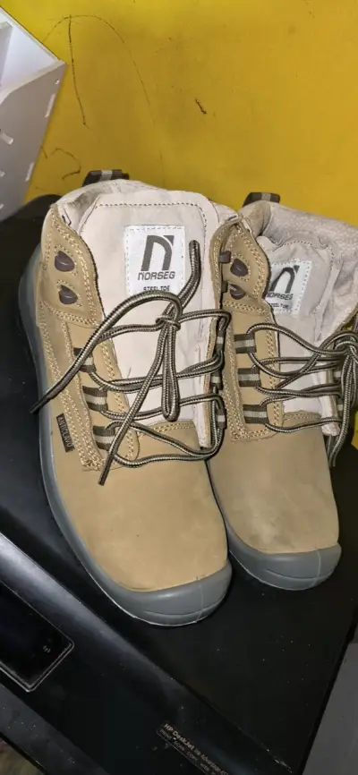 Botas de seguridad beige - miniatura 2