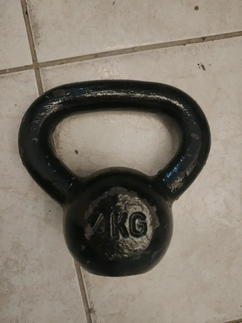 Kettlebell de 4 kg negro