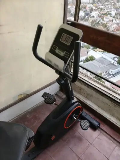 Bicicleta estática reclinada - miniatura 3