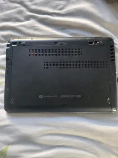 Notebook HP en buen estado - miniatura 2