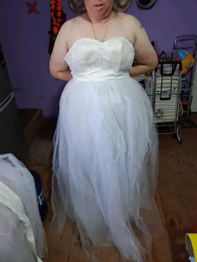 Vestido de encaje blanco novia - miniatura 5