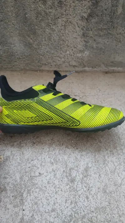 Zapatillas deportivas Umbro amarillas - miniatura 1