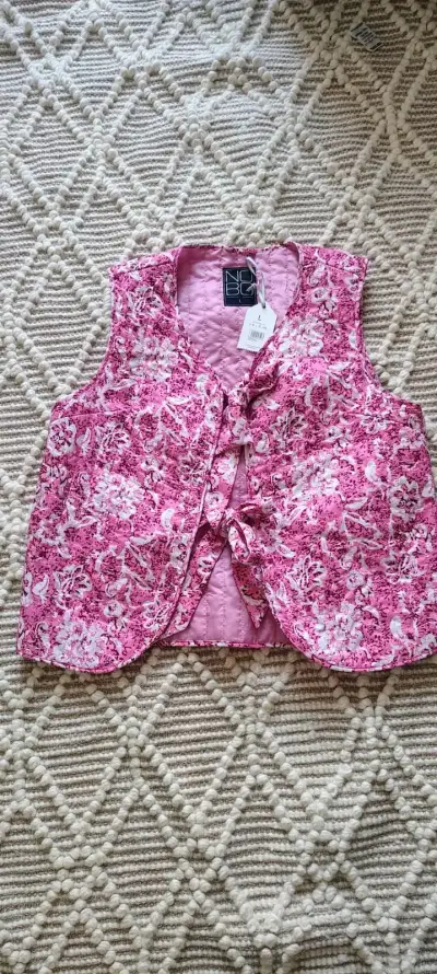 Chaleco rosado estampado - miniatura 1