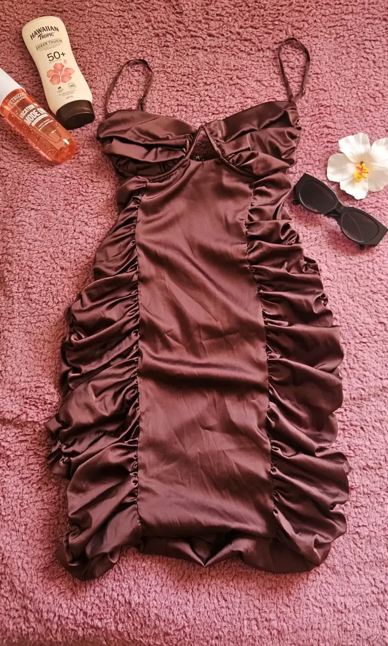Vestido marrón con fruncidos - 2