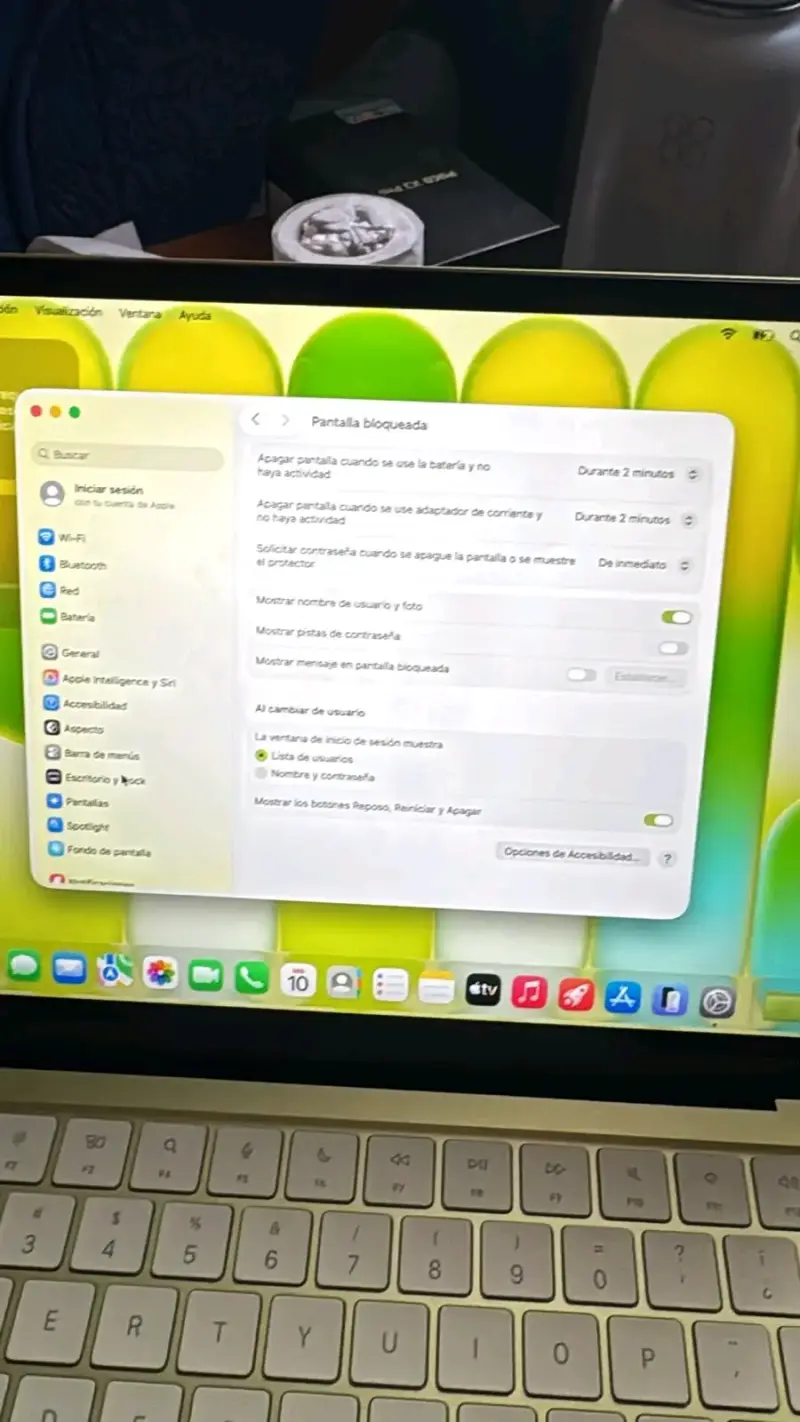 MacBook Neo 13" 256GB / 8GB RAM - Color Citrus - 1