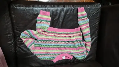 Pantalón deportivo gris con franjas - miniatura 4