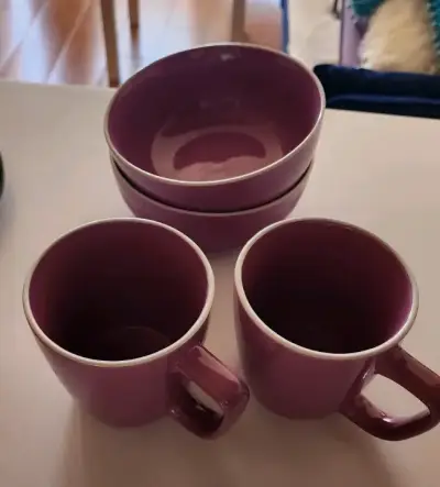 Set de tazas y bowls morados - miniatura 1
