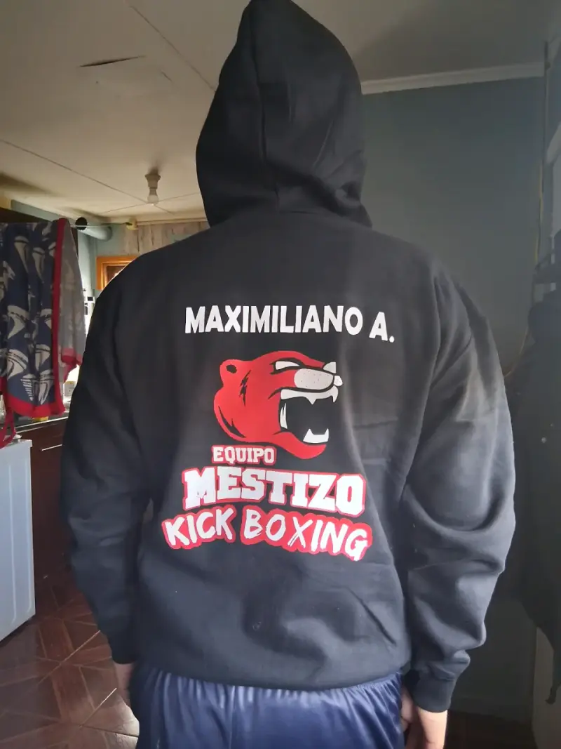 Polerón negro personalizado - 4