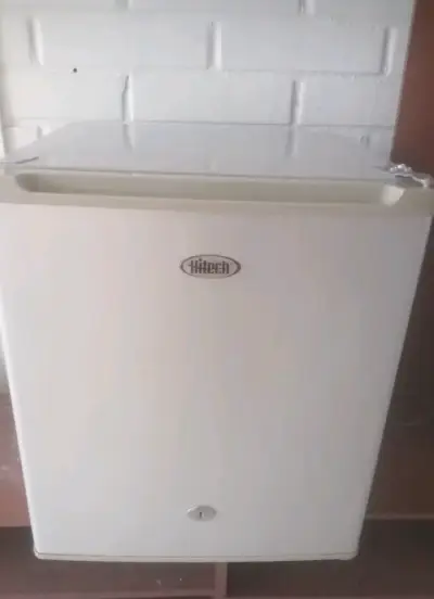 Refrigerador compacto Hitech blanco - miniatura 1