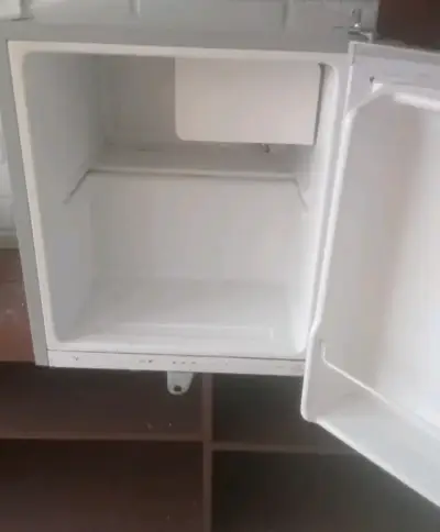 Refrigerador compacto Hitech blanco - miniatura 3