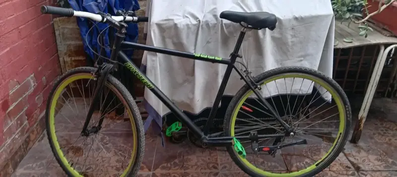 Bicicleta mountain bike negra - 5