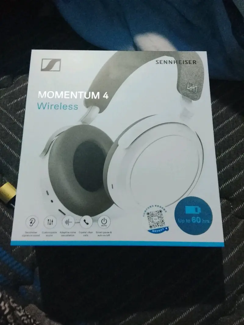 Audífonos Sennheiser Momentum 4 Wireless - 1