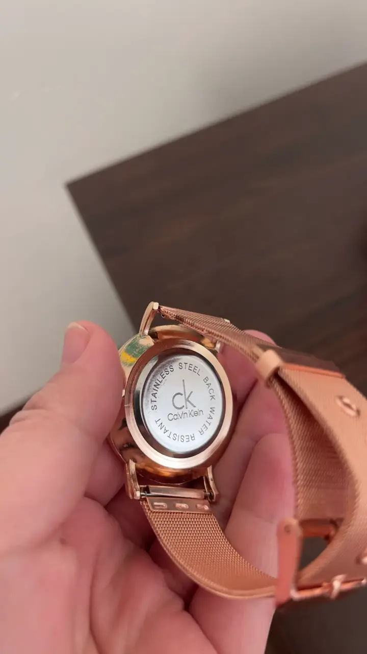 Reloj Calvin Klein dorado - 3