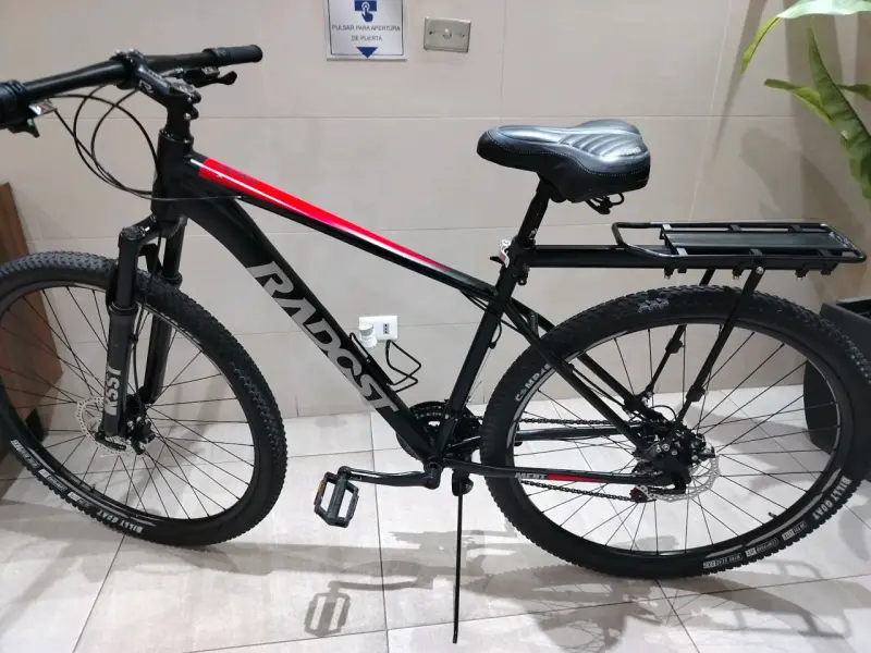 Bicicleta de montaña aro 29 negra y roja - 1