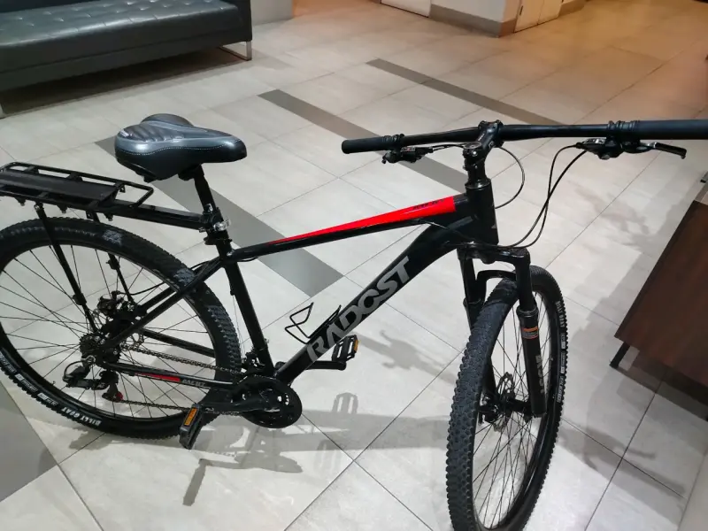 Bicicleta de montaña aro 29 negra y roja - 3